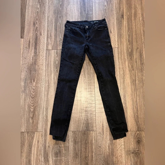 Armani Exchange Women’s J25 Black Super Skinny Steped Hem Size 26 - Picture 1 of 8